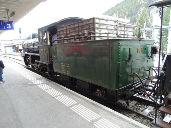 ch-rhb-g45_107_from_behind-davos-140523-full.jpg